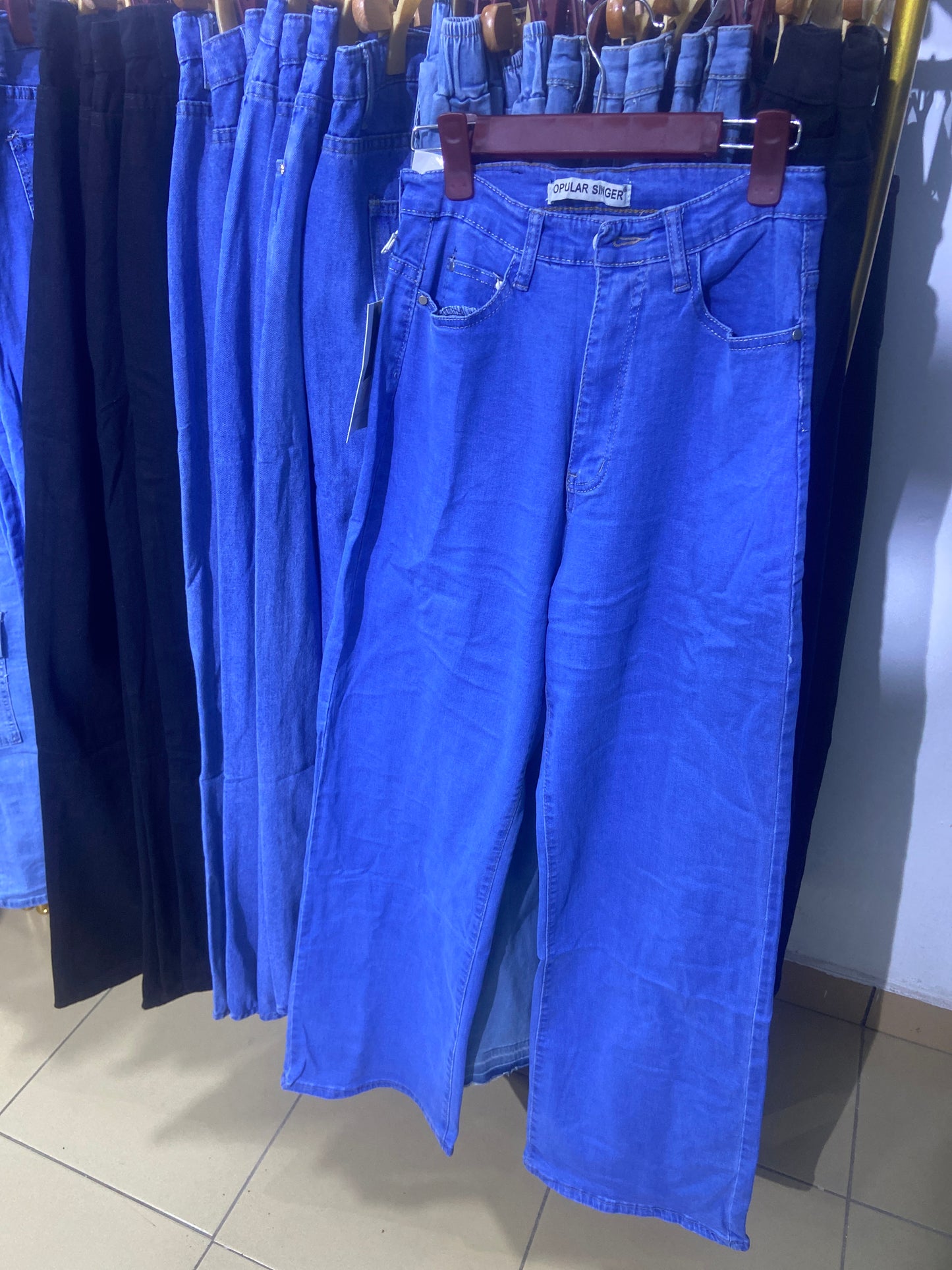 J1234 straight jeans